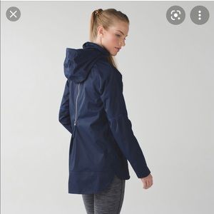 Lululemon for drizzle rain jacket navy blue
